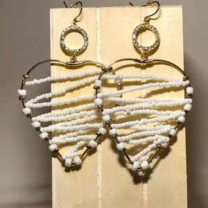 HEART SHAPED GOLD EARRINGS W/ WHITE BEADS NWT